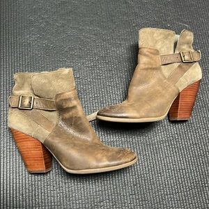 Sole Society olive green size 9 “Hollie” bootie
